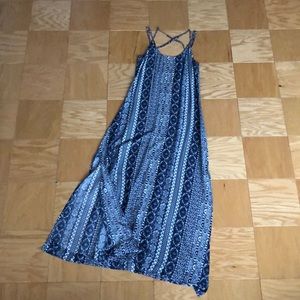 Deep V-back maxi dress